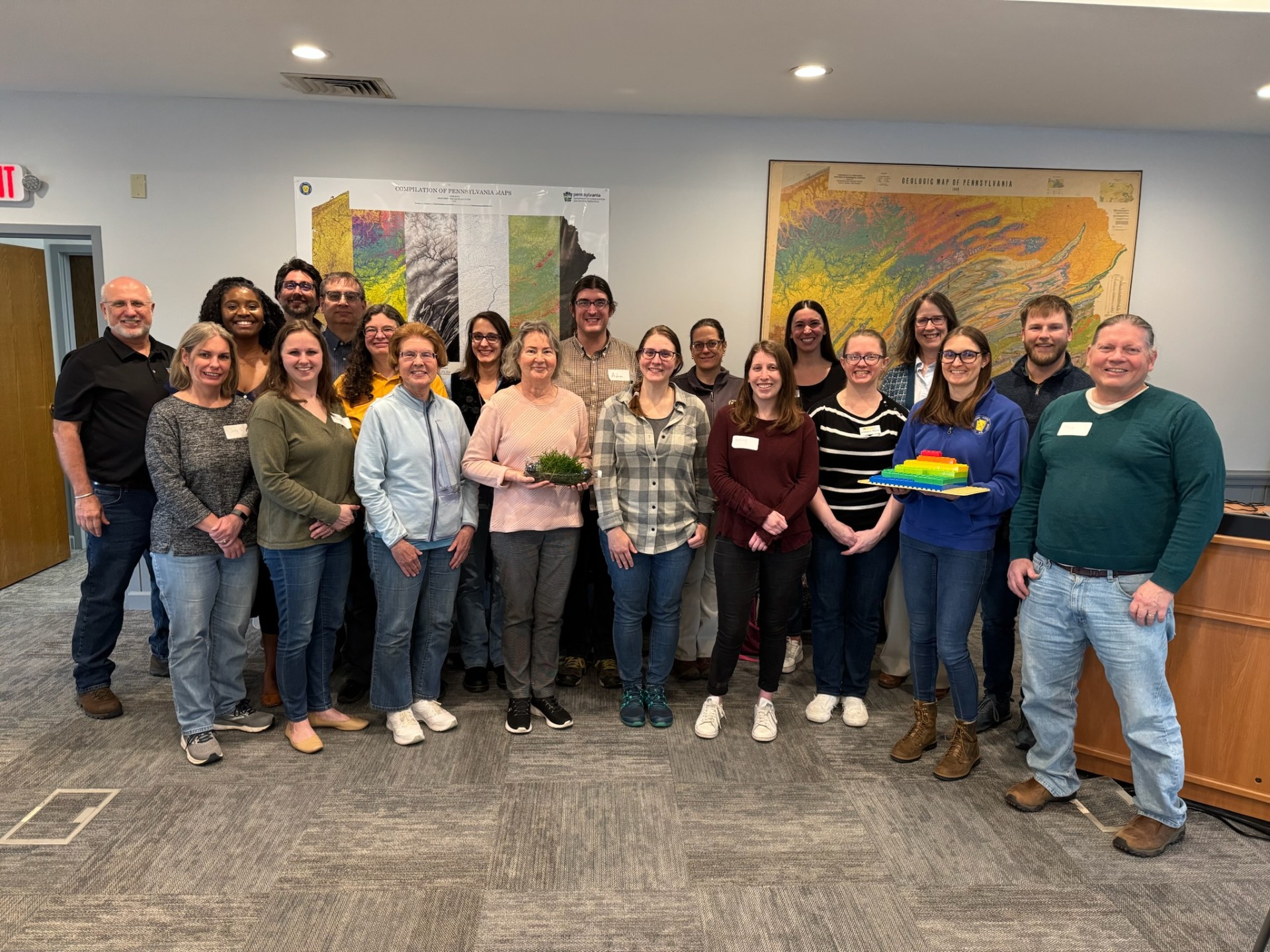 AGU 2024 A group photo of the participants in geoscientist outreach initiative.