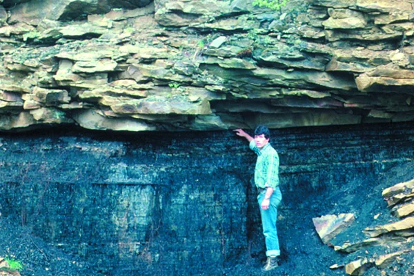 Figure 1: Exposure of sandstone capping an economic coal bed. Credit: J. Shaulis, Pennsylvania Geological Survey